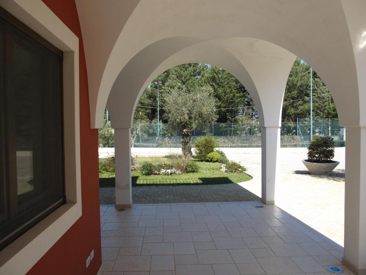 Hostal Relais Casabella Martina Franca Exterior foto