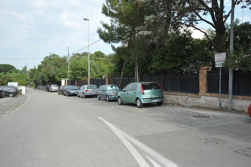Hostal Relais Casabella Martina Franca Exterior foto