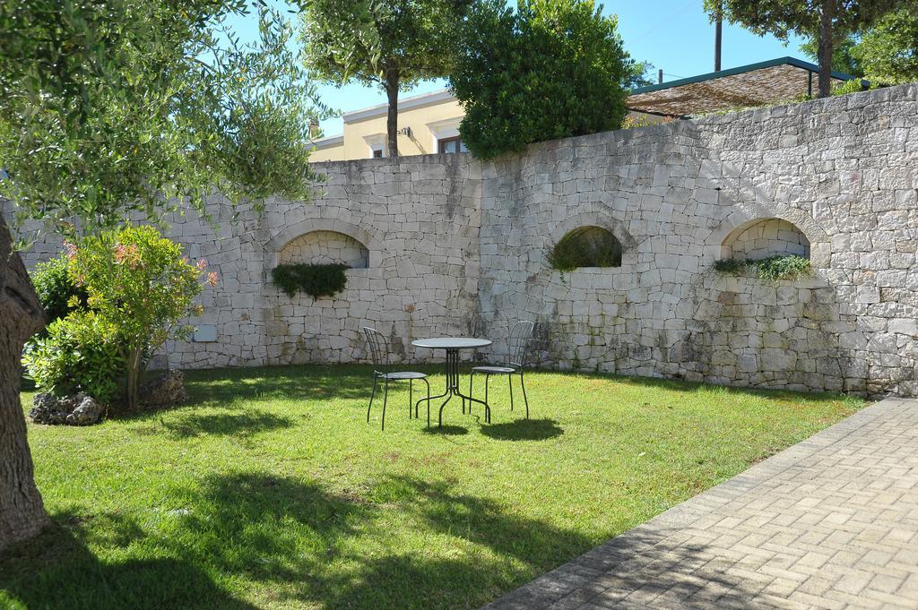 Hostal Relais Casabella Martina Franca Exterior foto