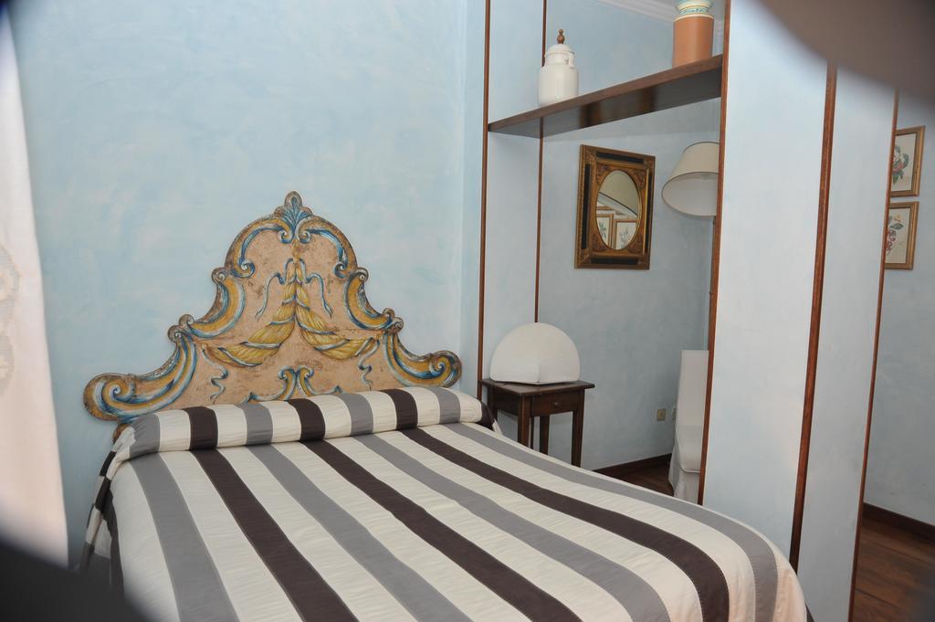Hostal Relais Casabella Martina Franca Exterior foto